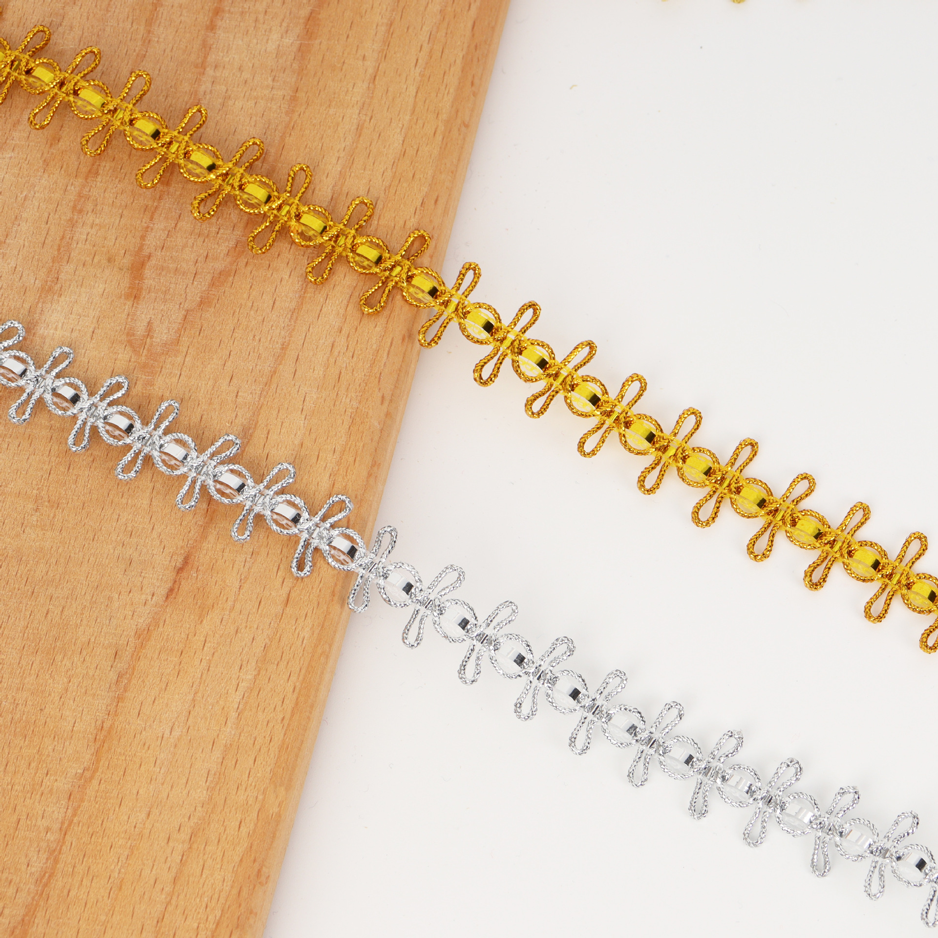 Fábrica directa suministro spot de 2cm de oro y plata encaje ropa accesorios de prendas de vestir decoración de suministros budistas