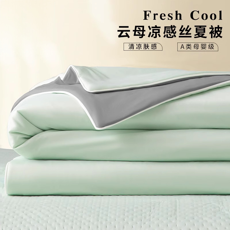 2025 nueva colcha de verano seda de hielo colcha fresca de verano juego de cuatro piezas colcha de aire acondicionado lavable colcha de verano individual