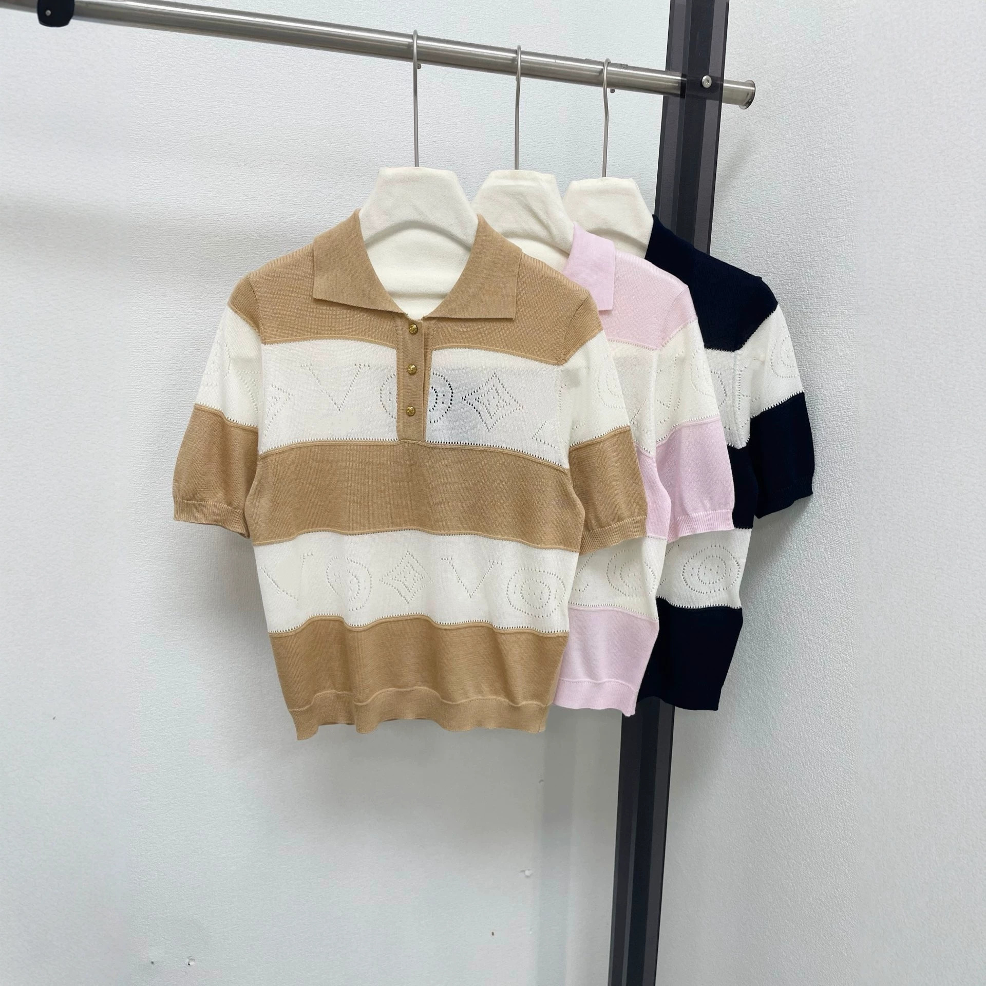 High-end L+26 Summer New Style Lapel Letter Hollow-out Color Block Striped Light Luxury Thin Short-sleeved Polo Shirt for Women