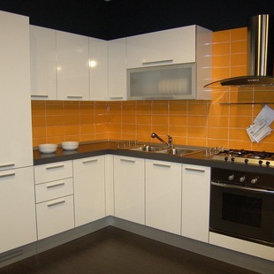 Dicelong Kitchen Cabinet Integrated Kitchen Door Panel Solid Wood Cabinet Integrated Cabinet Picture