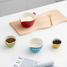 厂家直销出口套四陶瓷量碗带引流嘴厨房烘焙量碗陶瓷量碗量杯套装