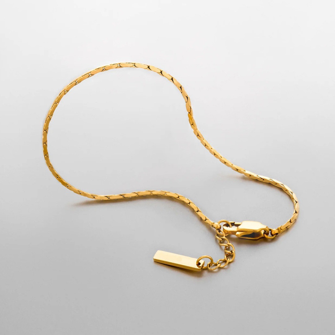 Minimalist Titanium Hammered Round Link Bracelet For Women_voghion.com