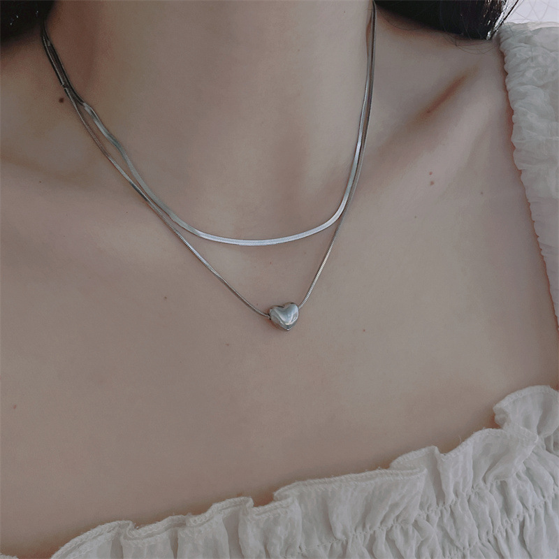 Simple Style Heart Shape Titanium Steel Layered Necklaces display picture 2