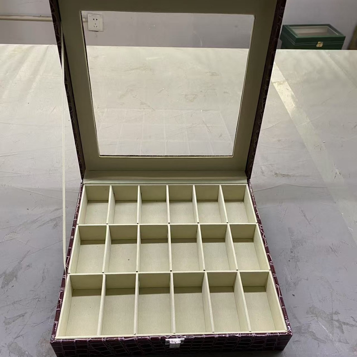 Caja de exhibición universal de cuero PU para relojes, embalaje portátil de alta gama para almacenamiento de múltiples relojes, ideal para dropshipping transfronterizo.