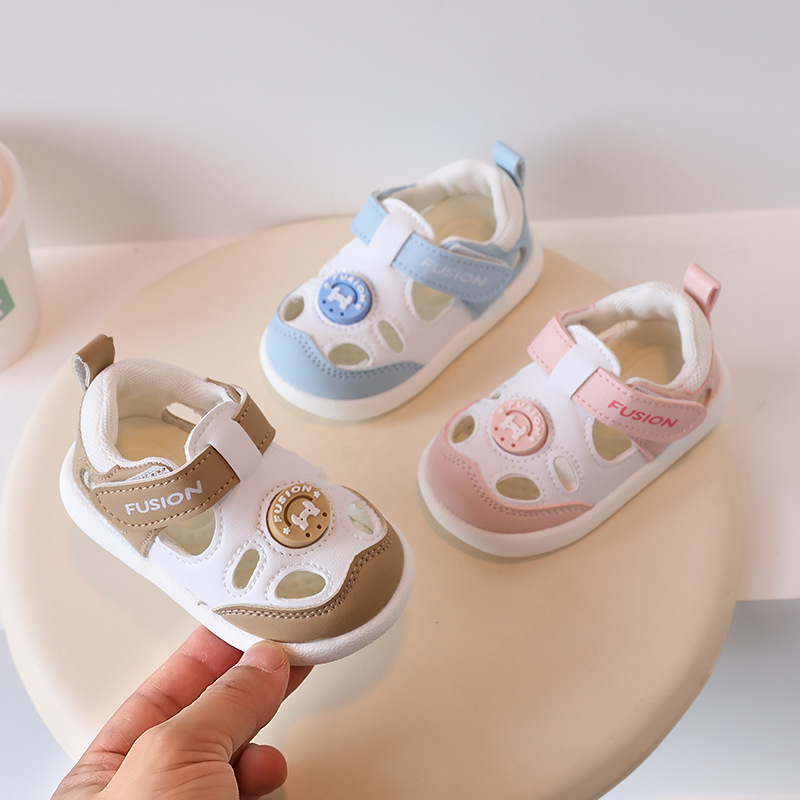 2025 New Soft Soled Baby Sandals Functional Shoes 1-3 Years Old Anti-Slip Baotou Breathable Leather Toddler Shoes for Boys and Girls