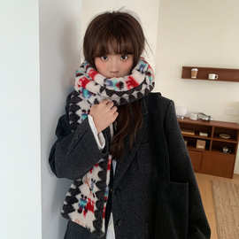 2025新品冬季圣诞小鹿提花保暖毛绒加厚围脖百搭加厚防寒可爱围巾