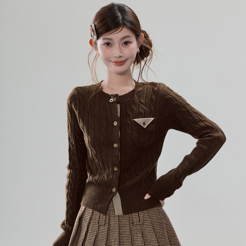 Sweety 2025 Winter Brown Cable Knit Button Sweater Women's Short Soft Cardigan
