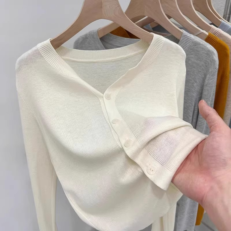 White Cardigan Ice Silk Knitwear for Women Early Autumn 2024 New Suspender Skirt with Sun Protection Shirt Thin Air-Conditioned Blouse