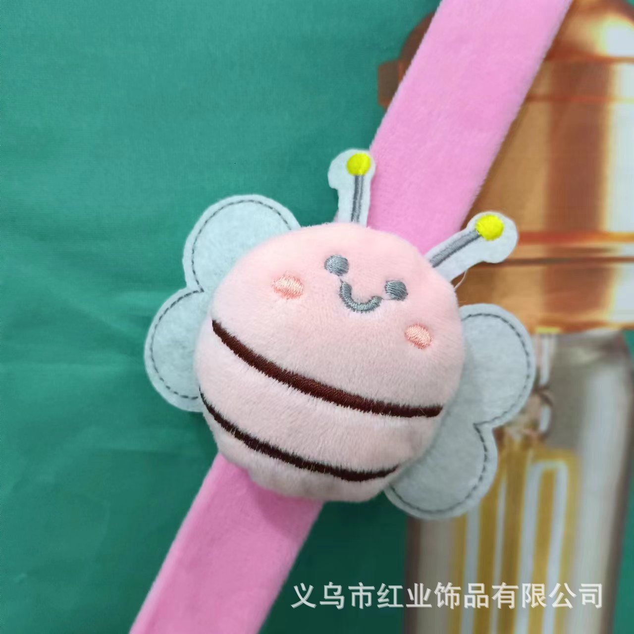 72 # abeja rosa