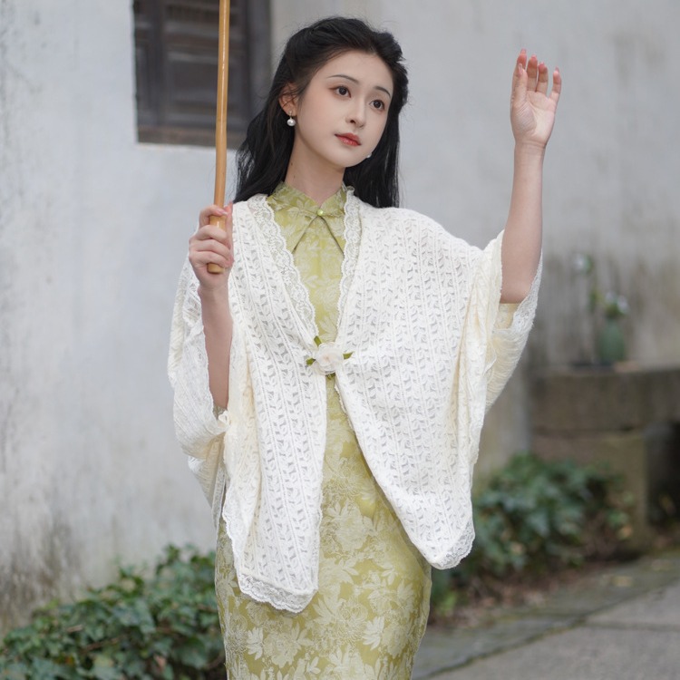 Knitted cloak