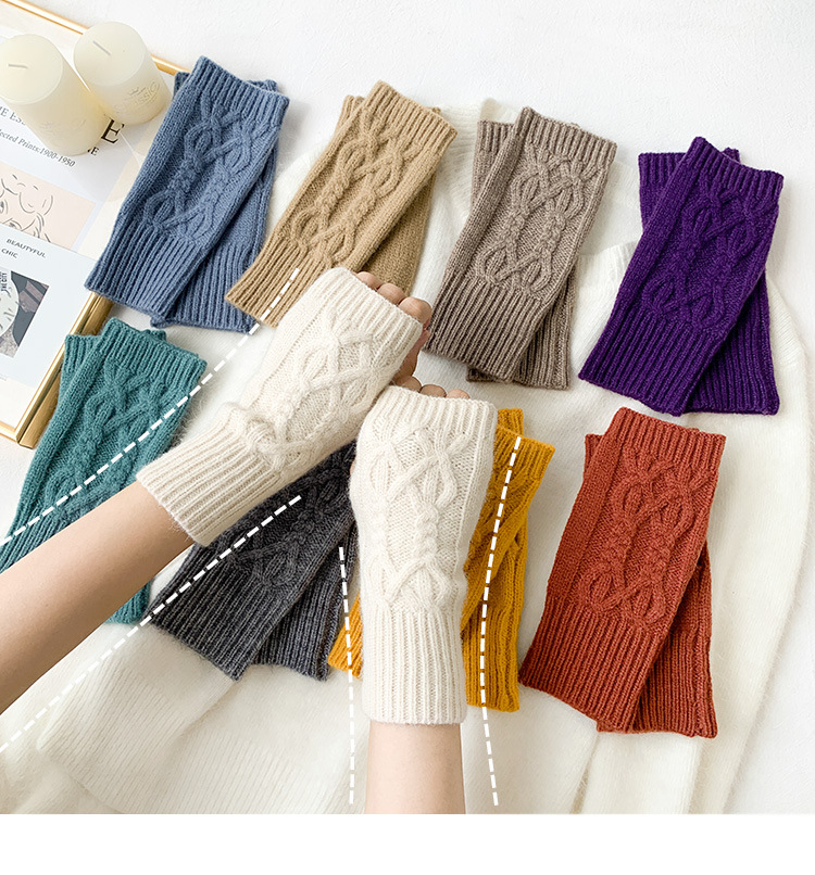 Unisex Sweet Simple Style Solid Color Gloves 1 Pair display picture 1