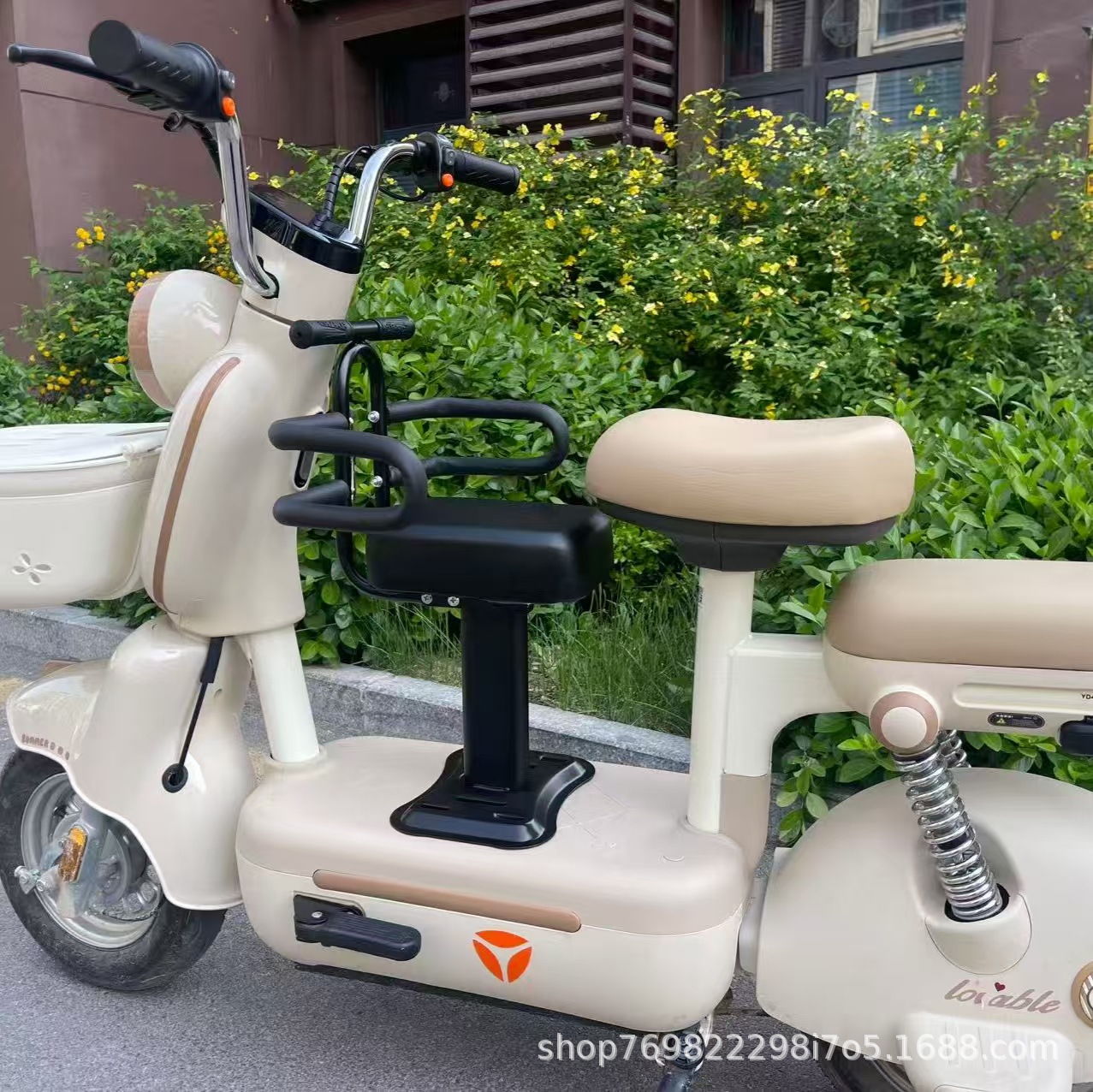 Front-mounted child seat for electric vehicles, baby and child safety small seat for electric scooters