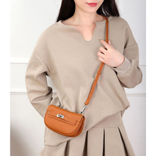 �^��ţƤ���eŮʿС��2025�¿�r���p��μ�б��������Ƥ�P���