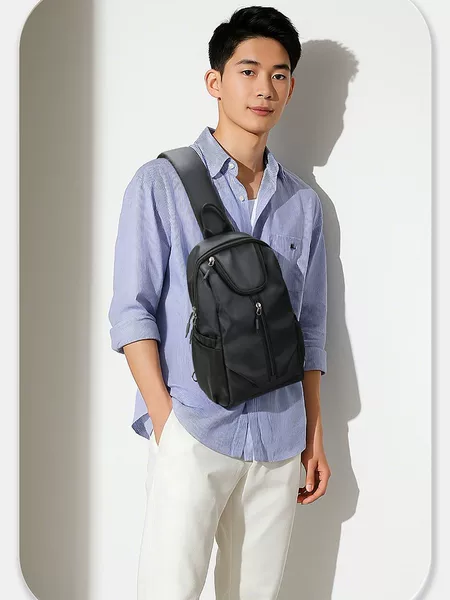Factory Direct Sales of New Men's Crossbody Bags, Waterproof Shoulder Bags, Water Bottle Chest Bags, Cycling Fashion Outdoor Bags