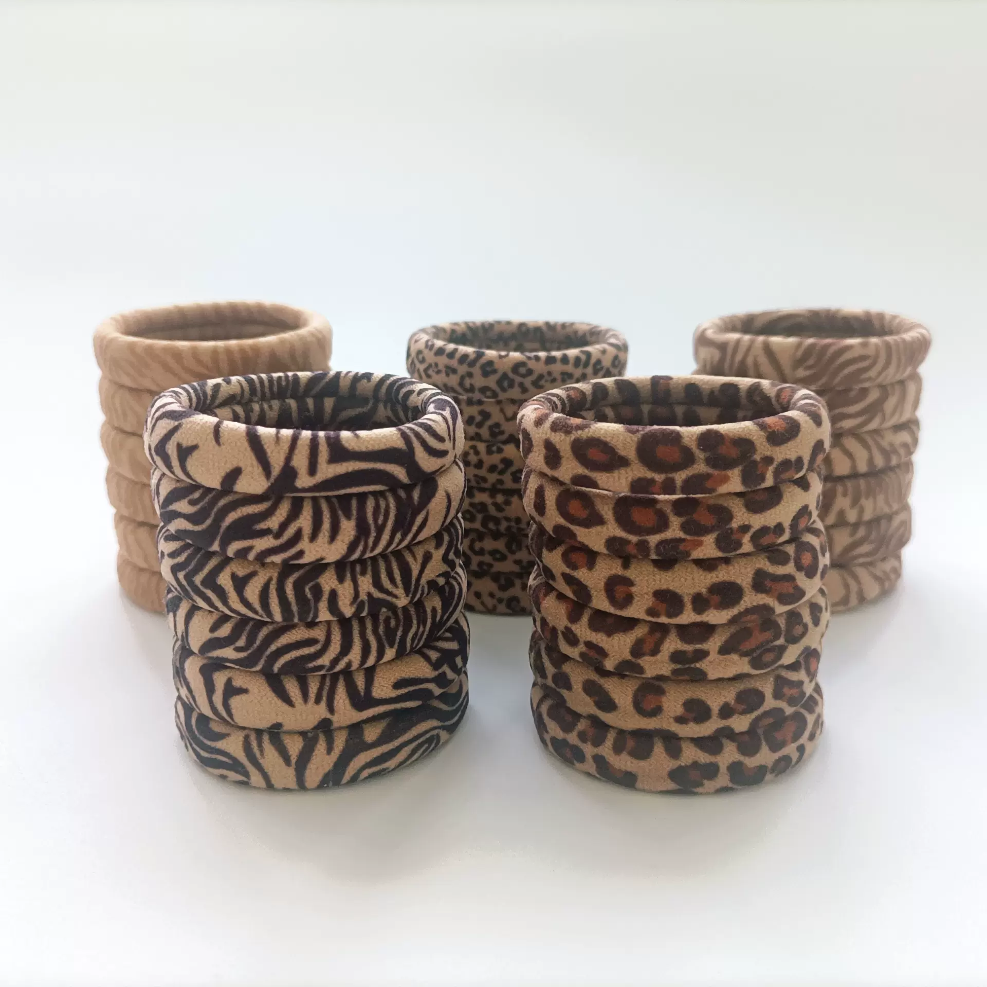 秋冬新款高弹力无接缝豹纹皮筋马尾扎头发头绳女耐用加粗发圈跨境