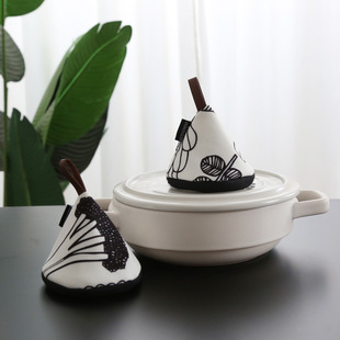 Beauty elements Nordic ins black and white thickened baking anti-scald casserole heat insulation hat pot cap pot clip earmuffs wholesale