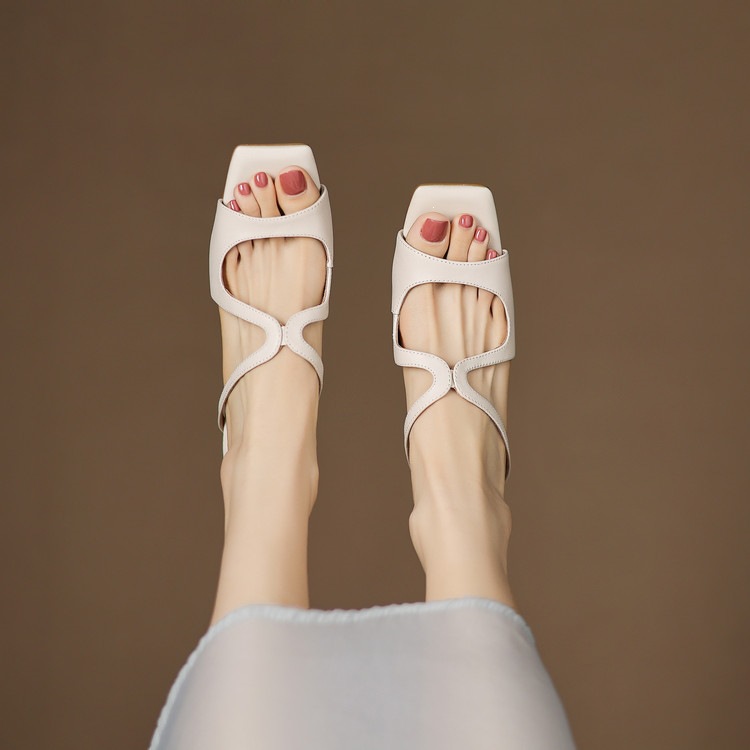 Sandal nữ da bò mũi vuông hở ngón gót lạ mắt — màu đen, màu trắng ngà, bạc chi tiết 95