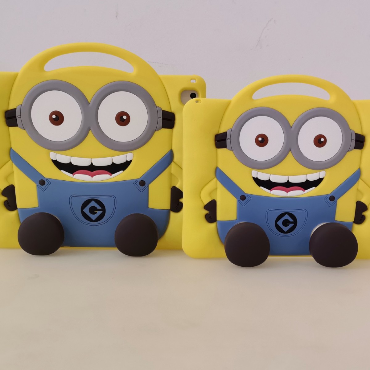 版权私模 ipad小黄人保护套 Minions伸缩支架 ipad10 A16 保护壳