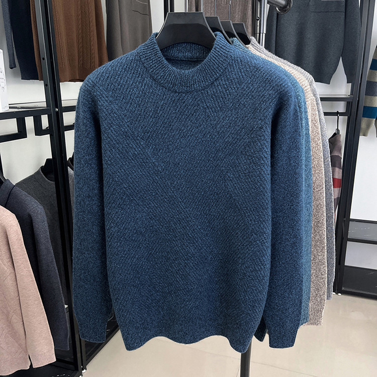 Barra vertical inclinada nuevo suéter de hombre con cuello de media altura jacquard invierno calentamiento camiseta de punto simple casual