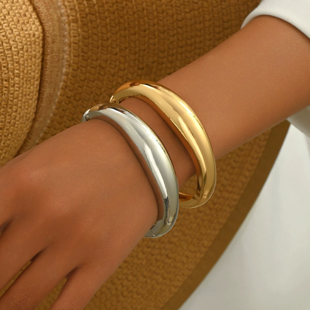 Metal women's bracelet, retroreflective jewelry, Chinese style, simple and elegant design, wholesale
