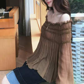 法式褶皱上衣女秋季蕾丝肌理感温柔精致抽褶人丝小衫一字领套头潮