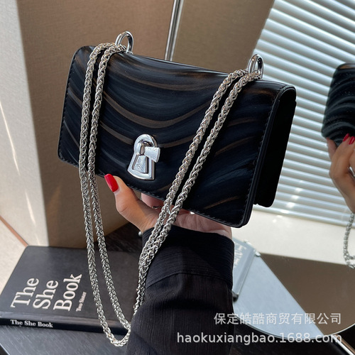 Summer niche single shoulder small bag for women  new versatile ins small square bag fashion mini chain crossbody bag
