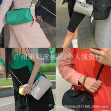 高品质龙镶圆筒包包休闲新款运动迷你枕头包单肩小众通勤女包皮质