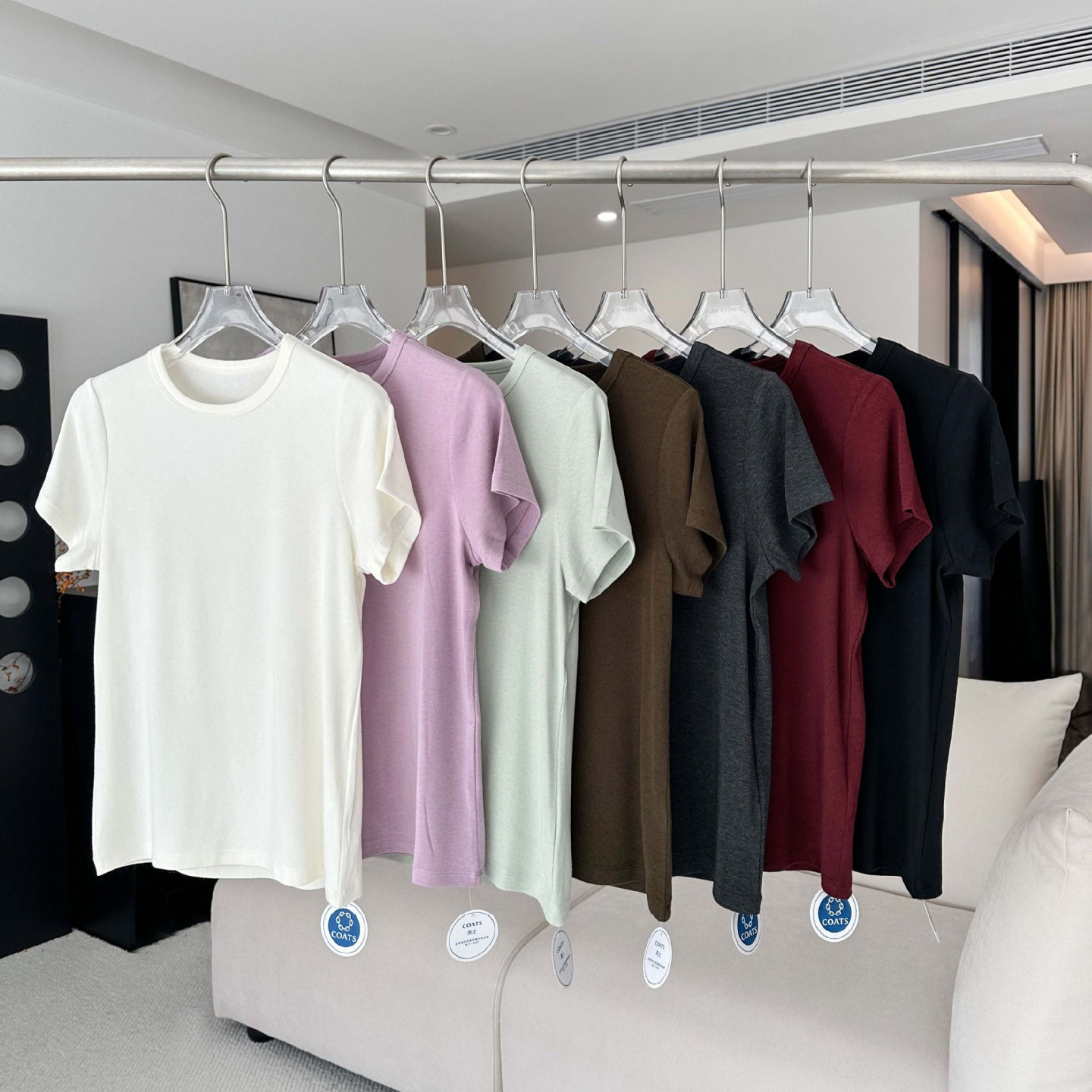 Hankoe 26 New Model Tr Lightweight High-Elastic Basic Mask Short-Sleeve T-Shirt in 7 Colors for Stylish Commuting Women