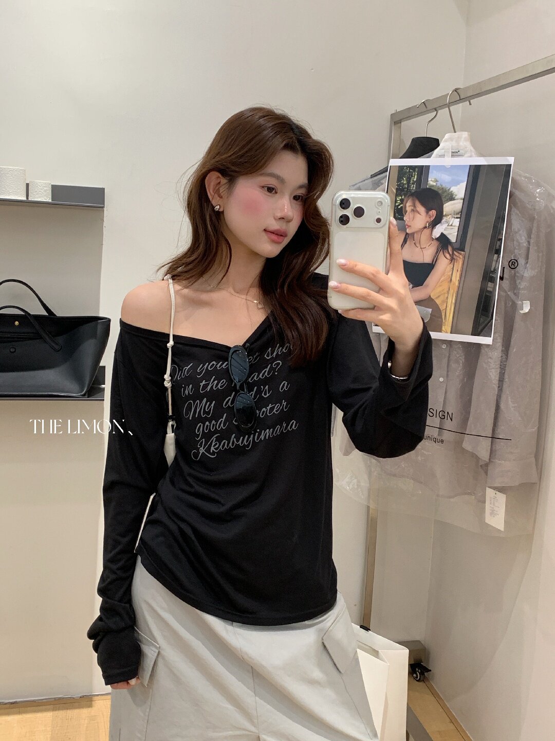 Áo thun nữ tay dài cổ tròn in chữ, phong cách Hàn Quốc, chất liệu cotton thoáng mát — màu đen, màu trắng, màu xám, màu vàng chi tiết 76