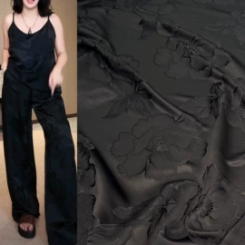 色织、提花布;印花、扎染布;纺织品加工