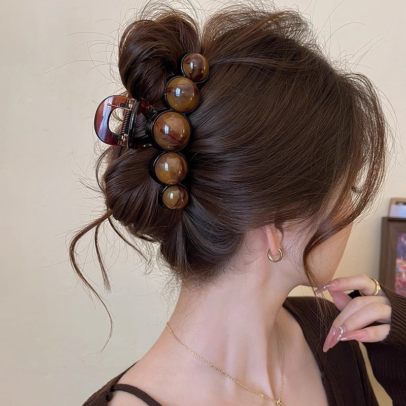 高級ビーズヘアクリップ秋と冬の大型サメクリップ女性のための 2024 新しい後頭部クリップヘアピンヘアアクセサリー|undefined