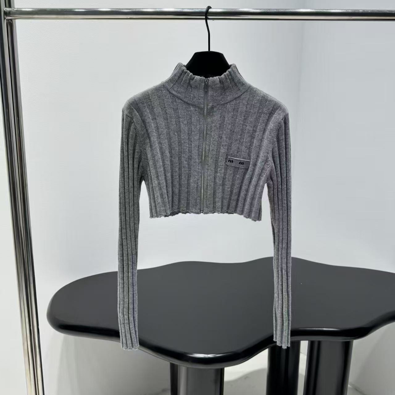 Shenzhen Nanyou 2025 Winter New Half-Zip Knitwear Women's Short High-Waist Slim Knitwear Cardigan Jacket