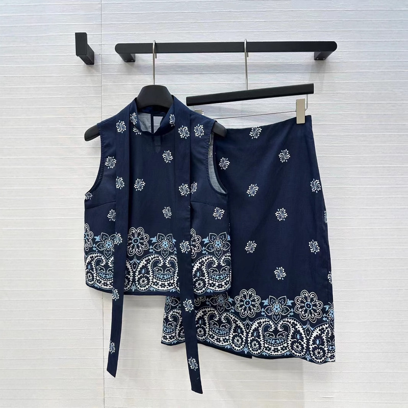 Shenzhen Nanyou 25 Spring and Summer French Resort Style Floral Print Flutter Collar Sleeveless Shirt High Waist Skirt Suit