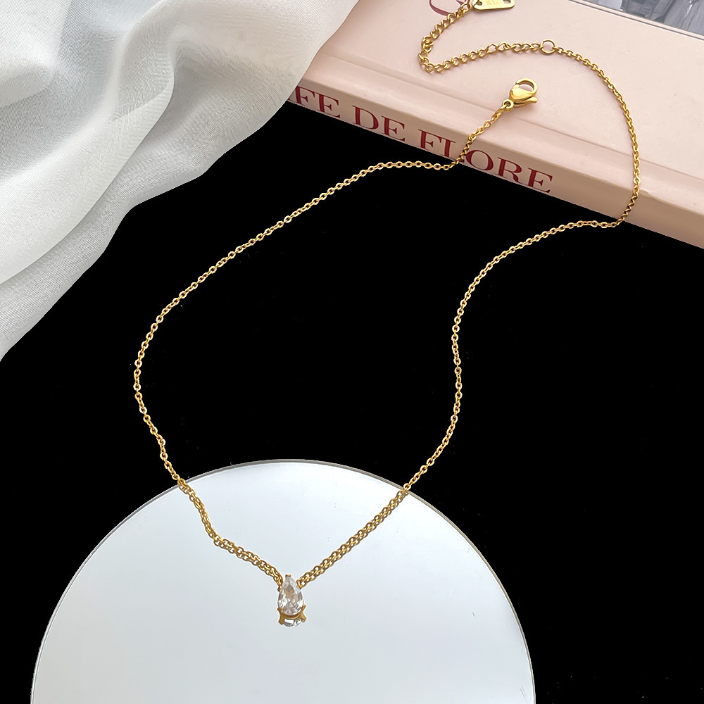 Casual Simple Style Water Droplets Titanium Steel Plating Inlay Zircon 18k Gold Plated Necklace display picture 1