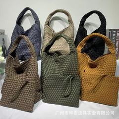 アマゾンの手編みのトートバッグ大容量の母のカバンは国境を越えた風潮の柔らかいハンドバッグのお母さんのカバンです。
