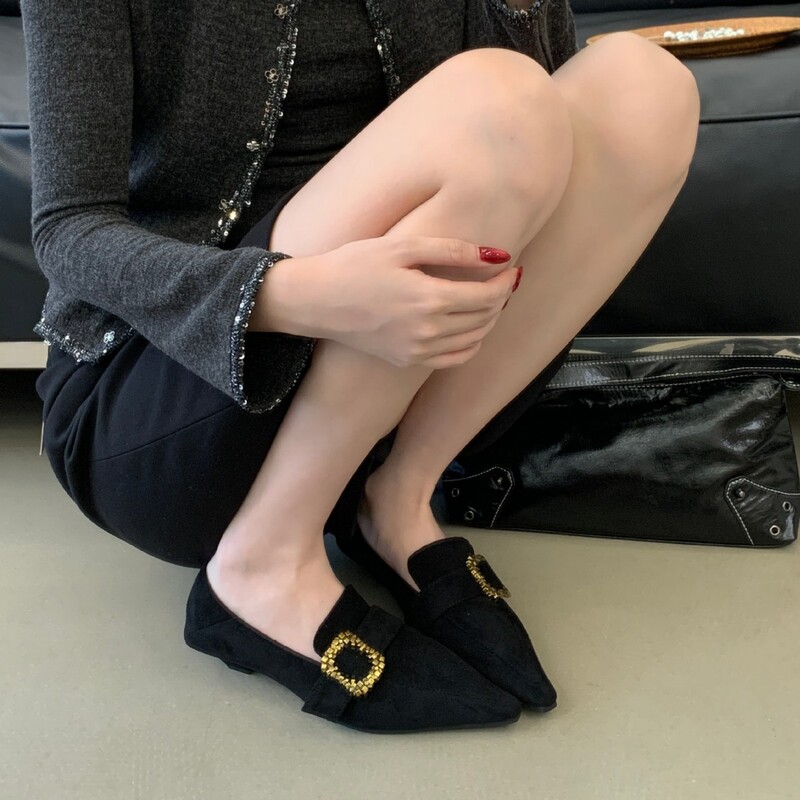 [Excluding tax] 2026 new French retro pointed-toe flat shoes with metal buckles, stylish slip-on deep-cut single shoes