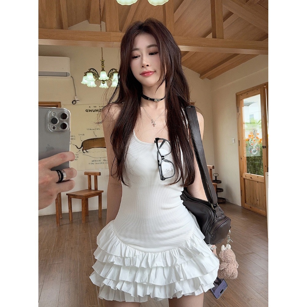 Sweet Spice Girl Tight Waist Slimming Sling dress Women's Summer Chic Design Chic Ruffled Short Cake Skirt