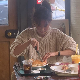 时尚休闲套装;毛衣;女式T恤