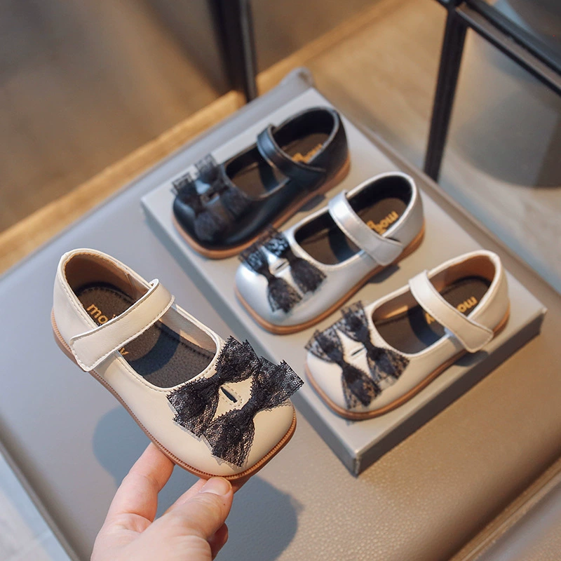 2023 Весенняя новая детская обувь принцессы Повседневная обувь для девочек и студентов с бантом на мягкой подошве Маленькая кожаная обувь