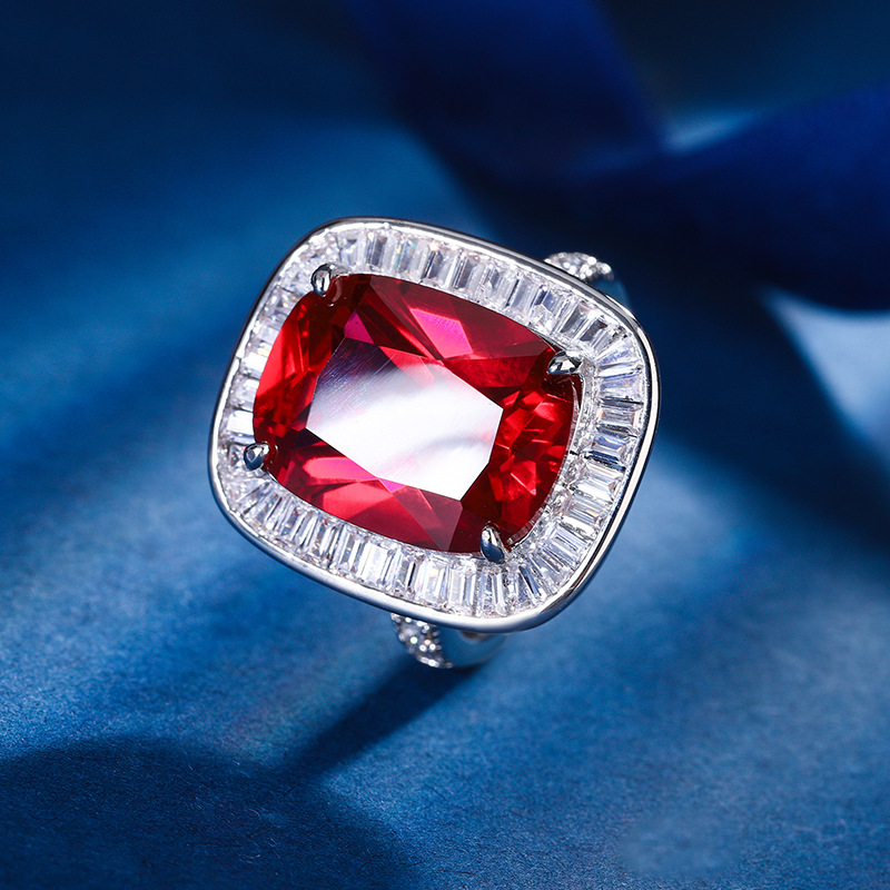 2024 nuevo estilo Zhuang Sheng joyería cobre inferior chapado en oro simulación color tesoro corindón grasa luz rectangular anillo de lujo hembra 12*16