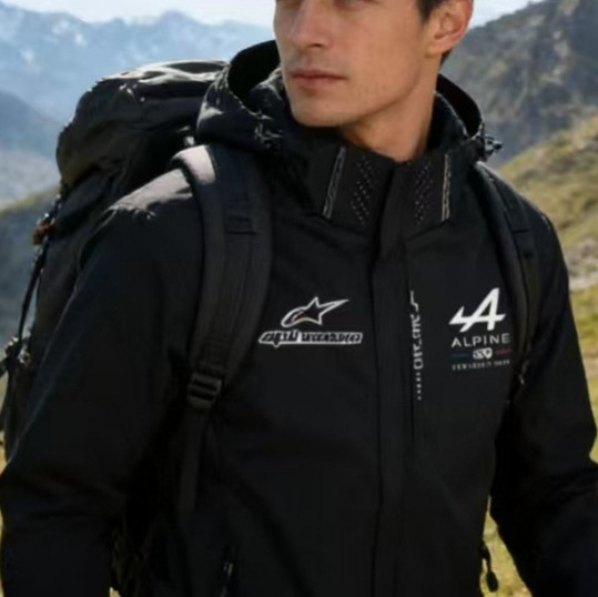 新款春秋季户外登山防风夹克冲锋衣薄款可拆卸帽子纯色上衣外套