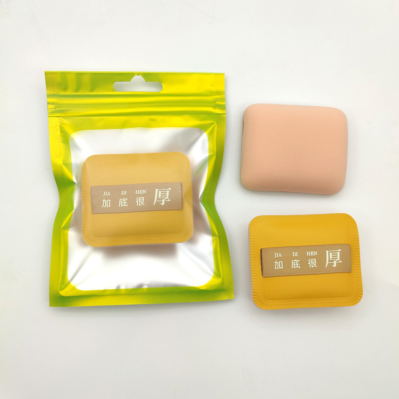 Múltiples modelos de cojines extragrandes en forma de gota de agua, ultra suaves, aireados y cómodos, estilo malvavisco, y cojines pequeños en forma de almohada.
