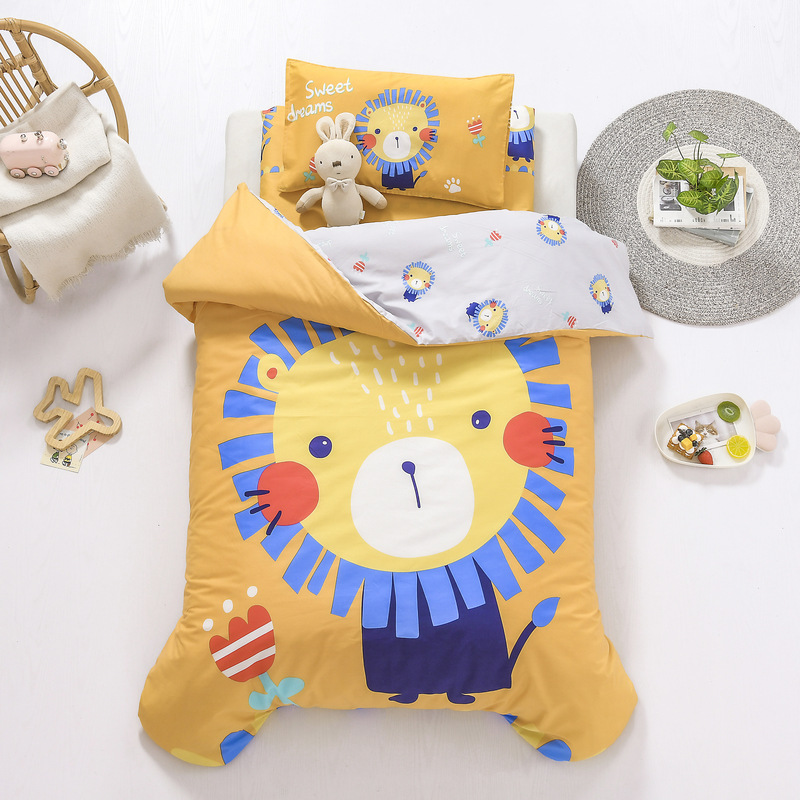 귀여운 아기 사자