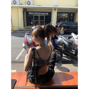 ��ÿ��r�󱳽������ǽ���������Ů�ļ�2025���¿������̿��