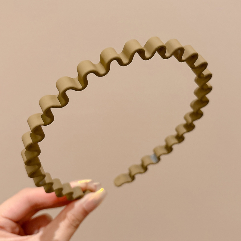 simple ondulado esmerilado banda de cabello mujer lavado facial maquillaje especial para presionar la tarjeta de cabello antideslizante banda de cabello temperamento con dientes toque de cabello