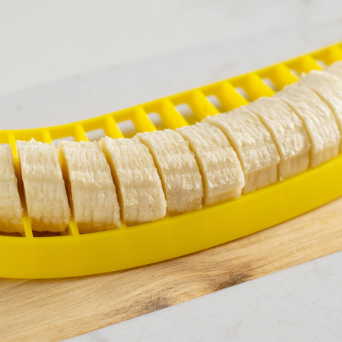 Creative kitchen gadgets PP banana splitter slicer fruit salad splitter banana cutter