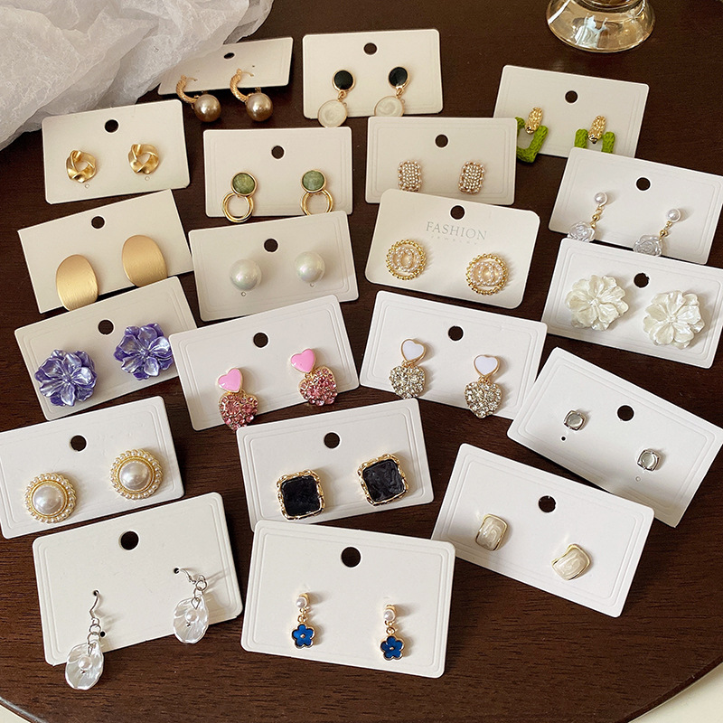 Daily Occasion Imitation Pearl, Alloy Material 1 Pair Sweet Simple Style Round Heart Shape Flower Inlay Imitation Pearl Alloy Shell Earrings