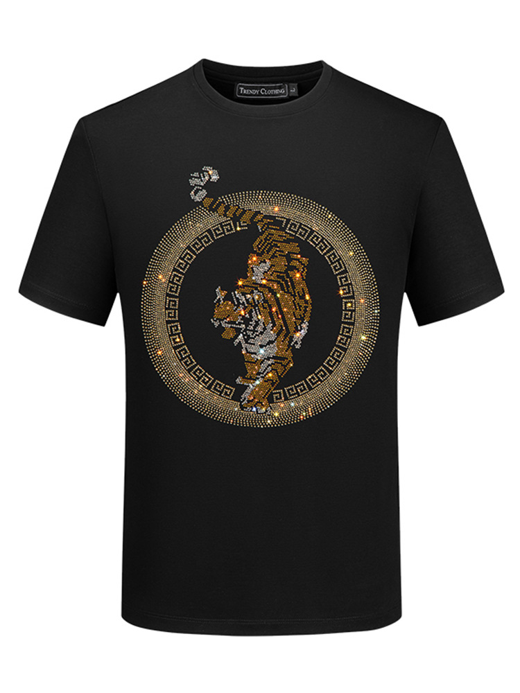 Camiseta de seda helada para hombre, estilo nuevo de verano 2026, camiseta de manga corta con tigre de diamantes de imitación, top de marca de moda para hombre.
