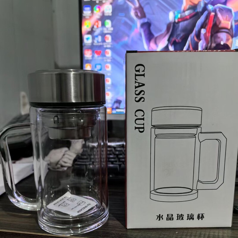 二重ガラスコップは取っ手付きでお茶を入れます。|undefined