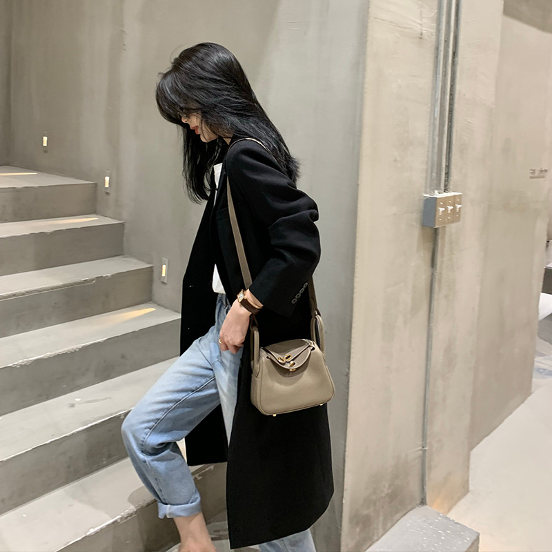 Women's Pillow Bag Top Grain Cowhide Leather Handbag Shoulder Bag Crossbody Genuine Leather Doctor Bag Large Capacity Commuter Bowling Bag